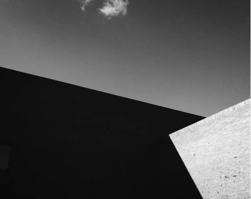 The eye sees what the eye sees